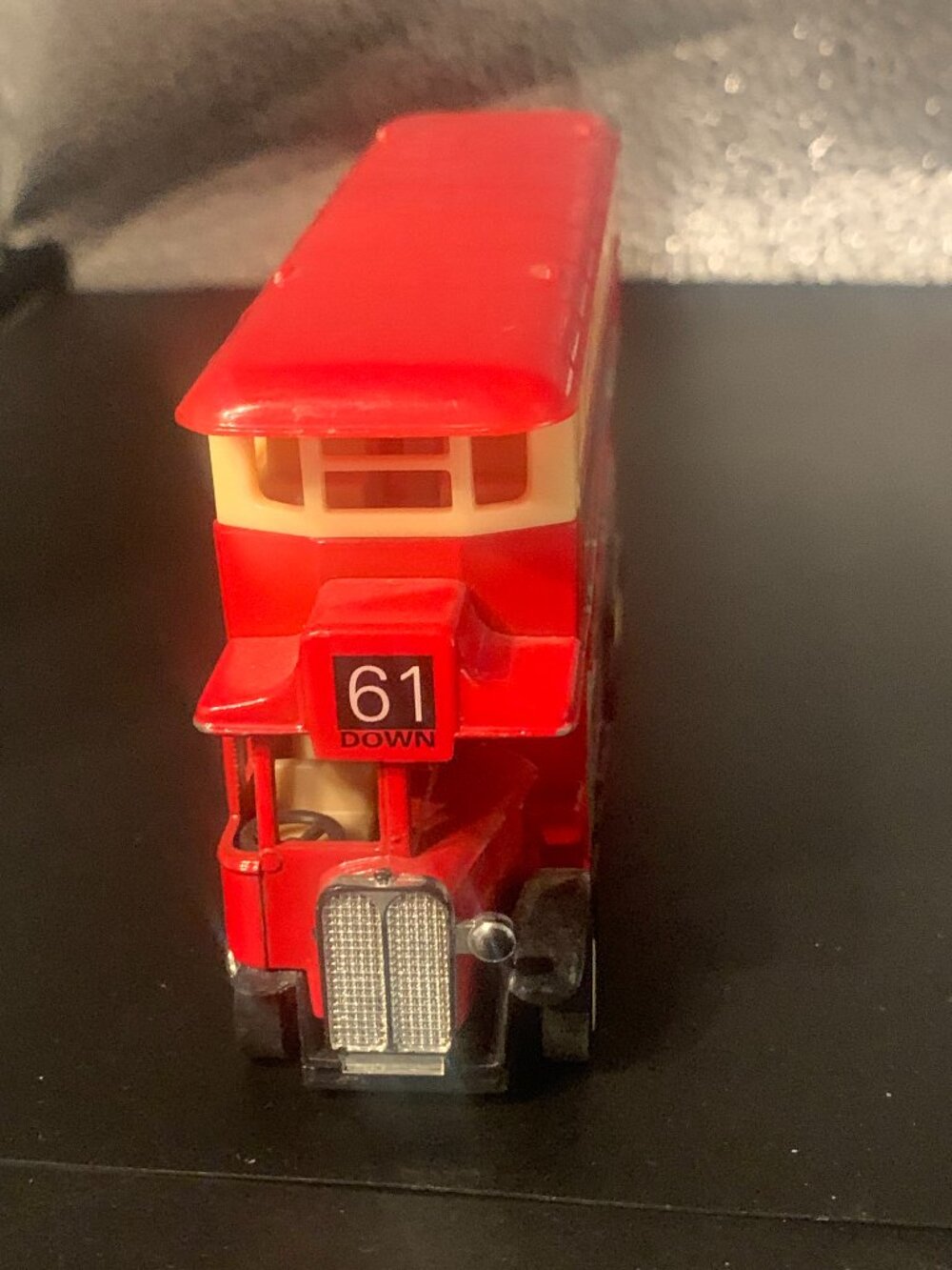 Diecast SS 5855 New York Tourist Bus World Trade Center SELLING AS IS